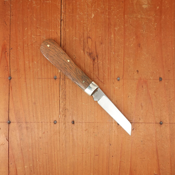 A Wright & Son 3 5/8" Lambsfoot Pocket Knife Carbon Steel