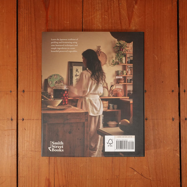 The Japanese Art of Pickling and Fermenting: Preserving vegetables and family traditions - Yoko Nakazawa