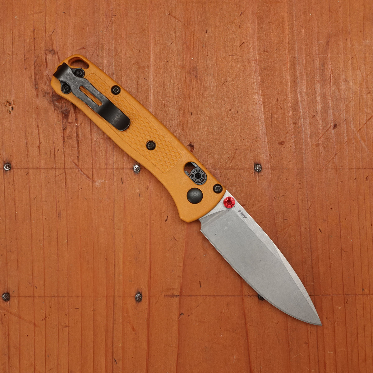 Benchmade 533-08 Mini Bugout Drop Point CPM-S30V AXIS Lock Daybreak Yellow Grivory Handle