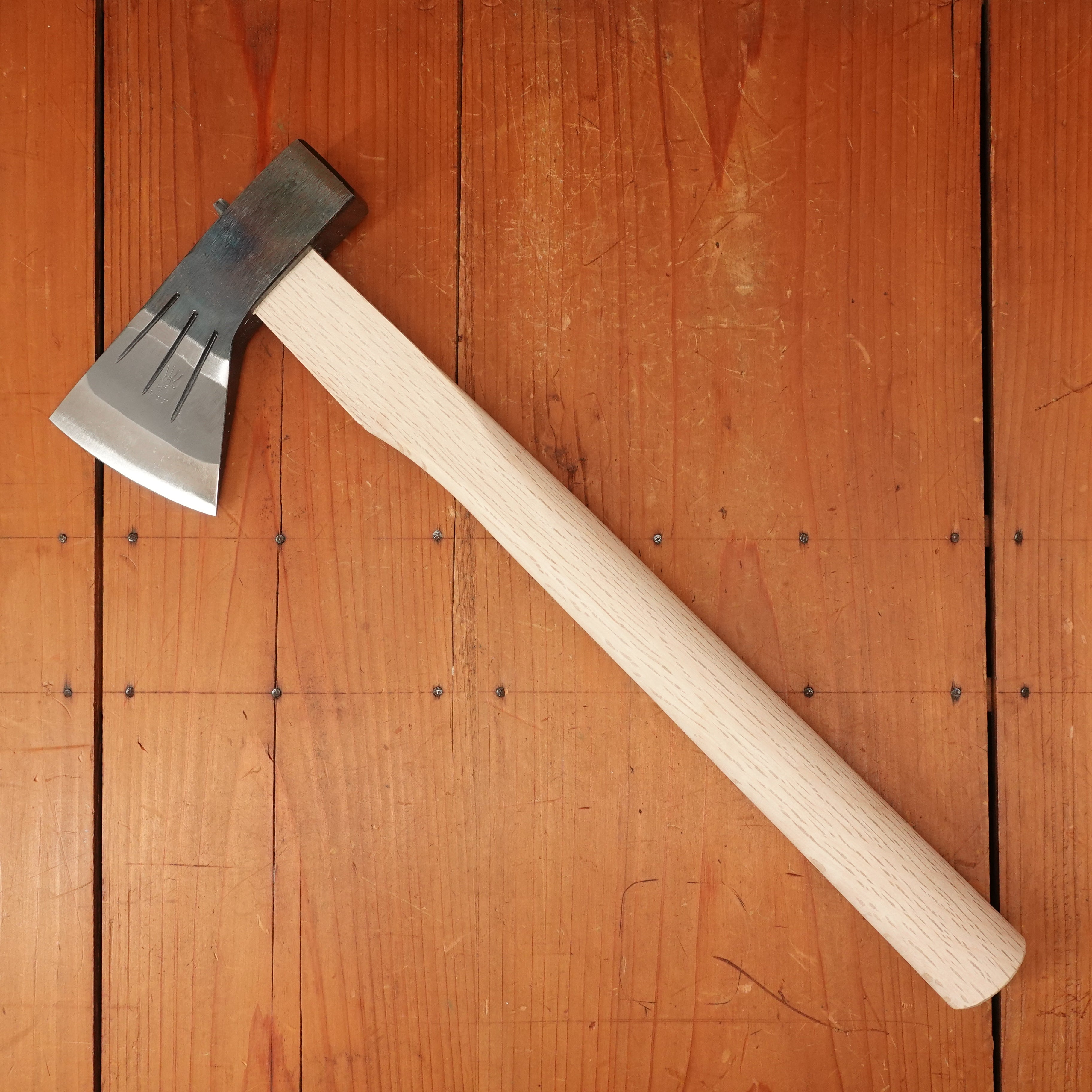 笠　ピターモッツ　パエーゼヴェネツィア Mizuno Satsuma Hand Axe Straight Kanto Oak Handle – Bernal Cutlery