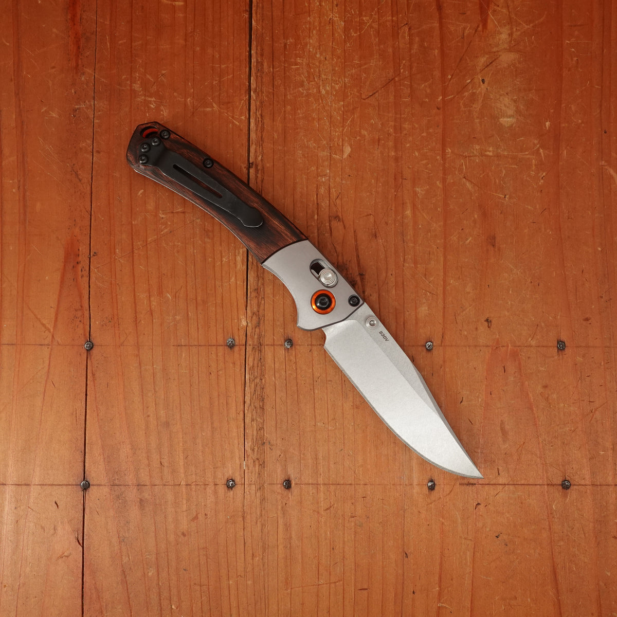 Benchmade 15085-2 Mini Crooked River Clip Point S30V AXIS Lock Stabilized Wood Handle)