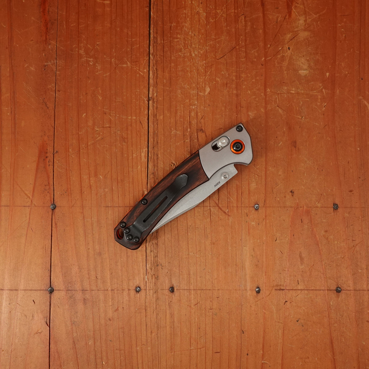 Benchmade 15085-2 Mini Crooked River Clip Point S30V AXIS Lock Stabilized Wood Handle)