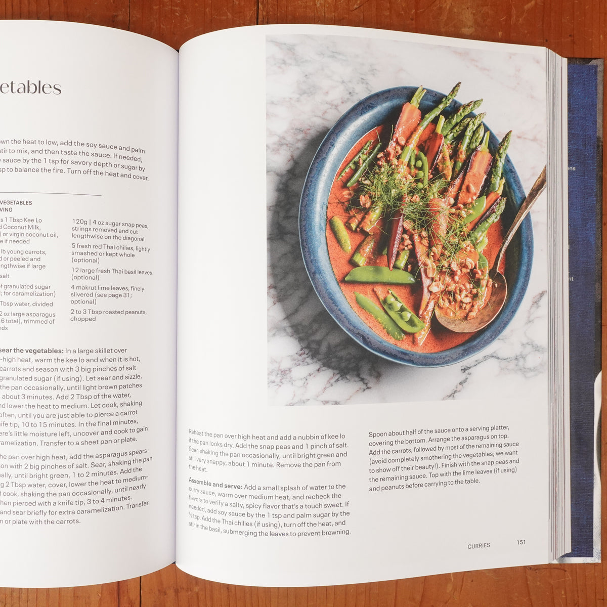 Cooking Thai - Heritage and Modern Recipes from My Kitchen Notebooks - Pim Techamuanvivit