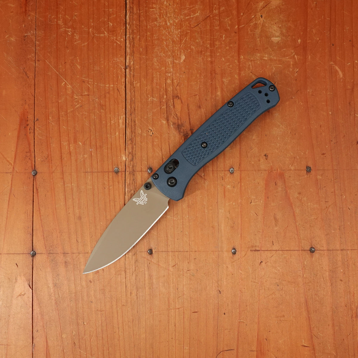 Benchmade 535FE-05 Bugout Drop Point S30V AXIS Lock Crater Blue Grivory Handle