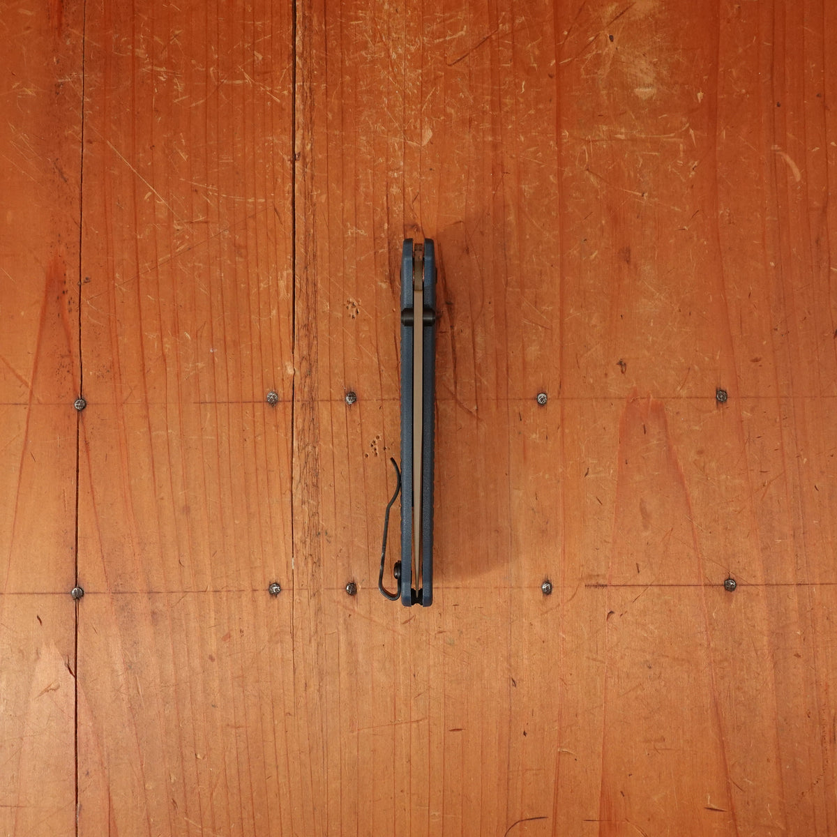 Benchmade 535FE-05 Bugout Drop Point S30V AXIS Lock Crater Blue Grivory Handle