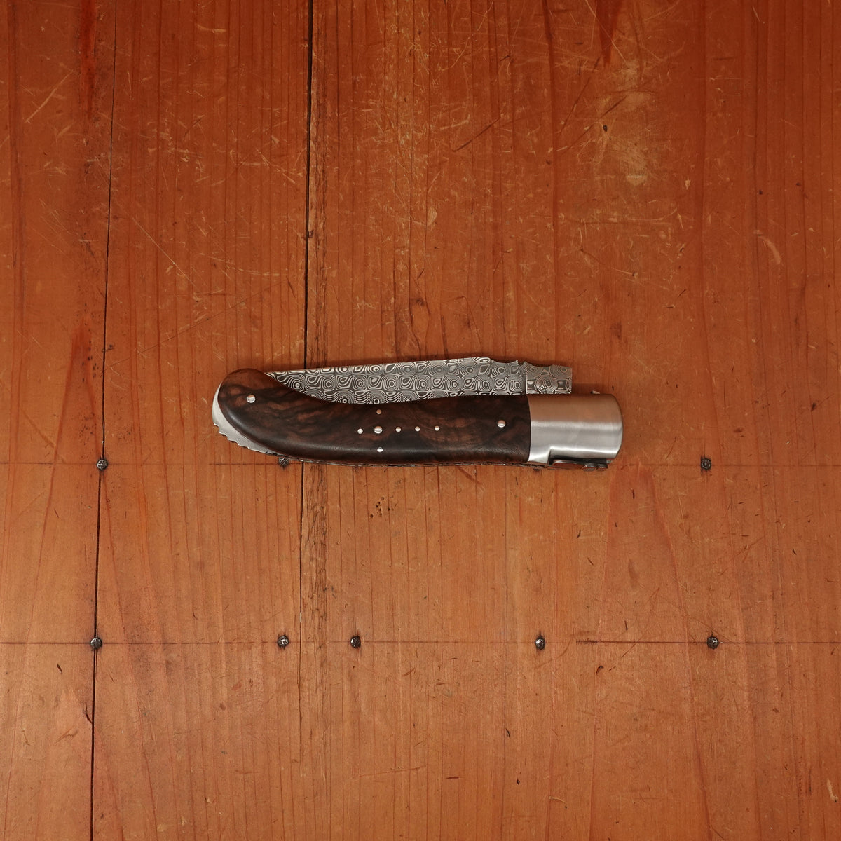Fontenille Pataud Laguiole Sport 13cm Pocket Knife Stainless Damascus Lockback Walnut with Delicate Golden File Work