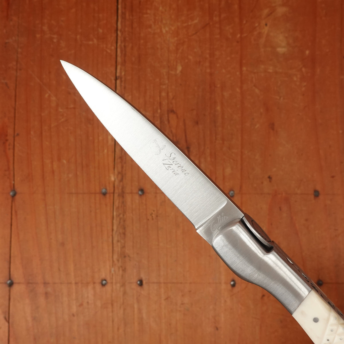 Fontenille Pataud Sperone 12cm Pocket Knife Stainless Lockback Carved Pinned Cow Bone