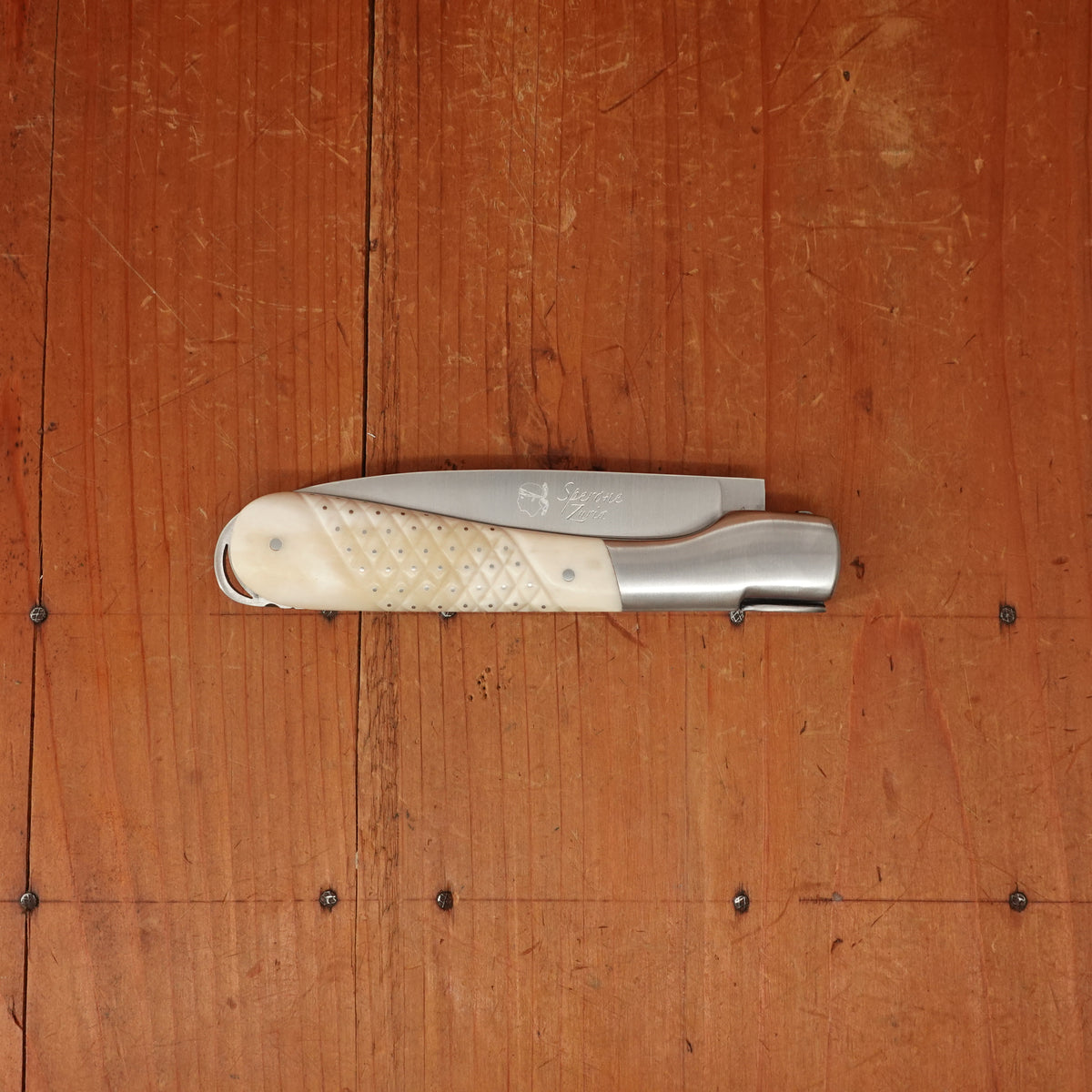 Fontenille Pataud Sperone 12cm Pocket Knife Stainless Lockback Carved Pinned Cow Bone