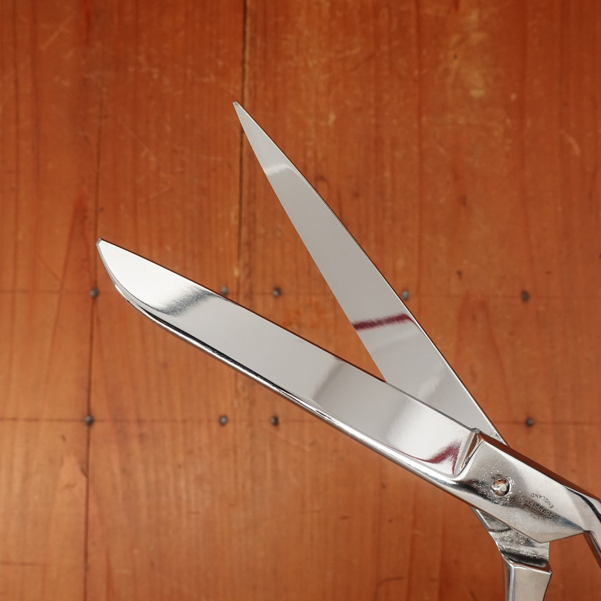 Ernest Wright 8.25" Dressmaker Shears - Carbon Steel