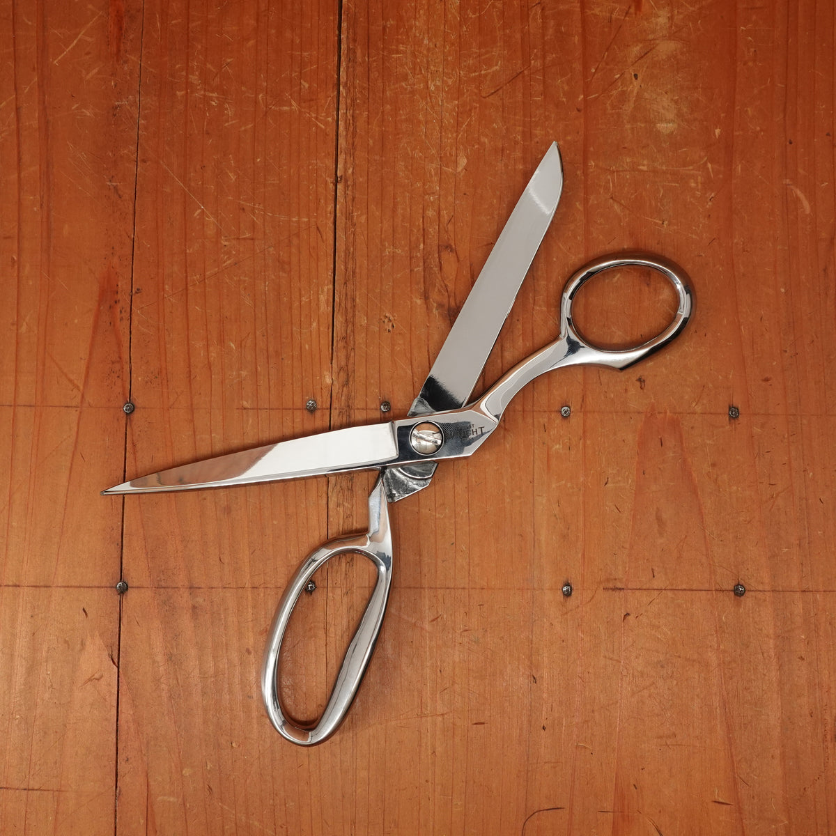 Ernest Wright 8.25" Dressmaker Shears - Carbon Steel