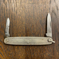 Landers Frary & Clark 3” Pen Carbon Blade Silverplate Scales 1912-1950