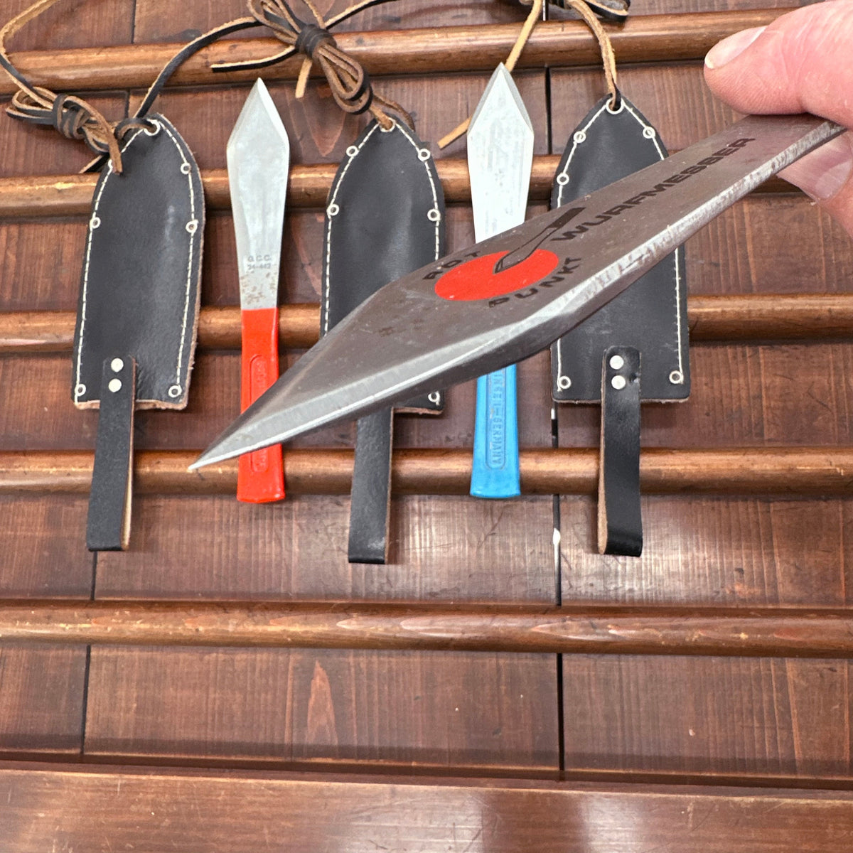 New Old Stock Anton Wingen Throwing Knife Rot Punkt Wurfmesser Solingen