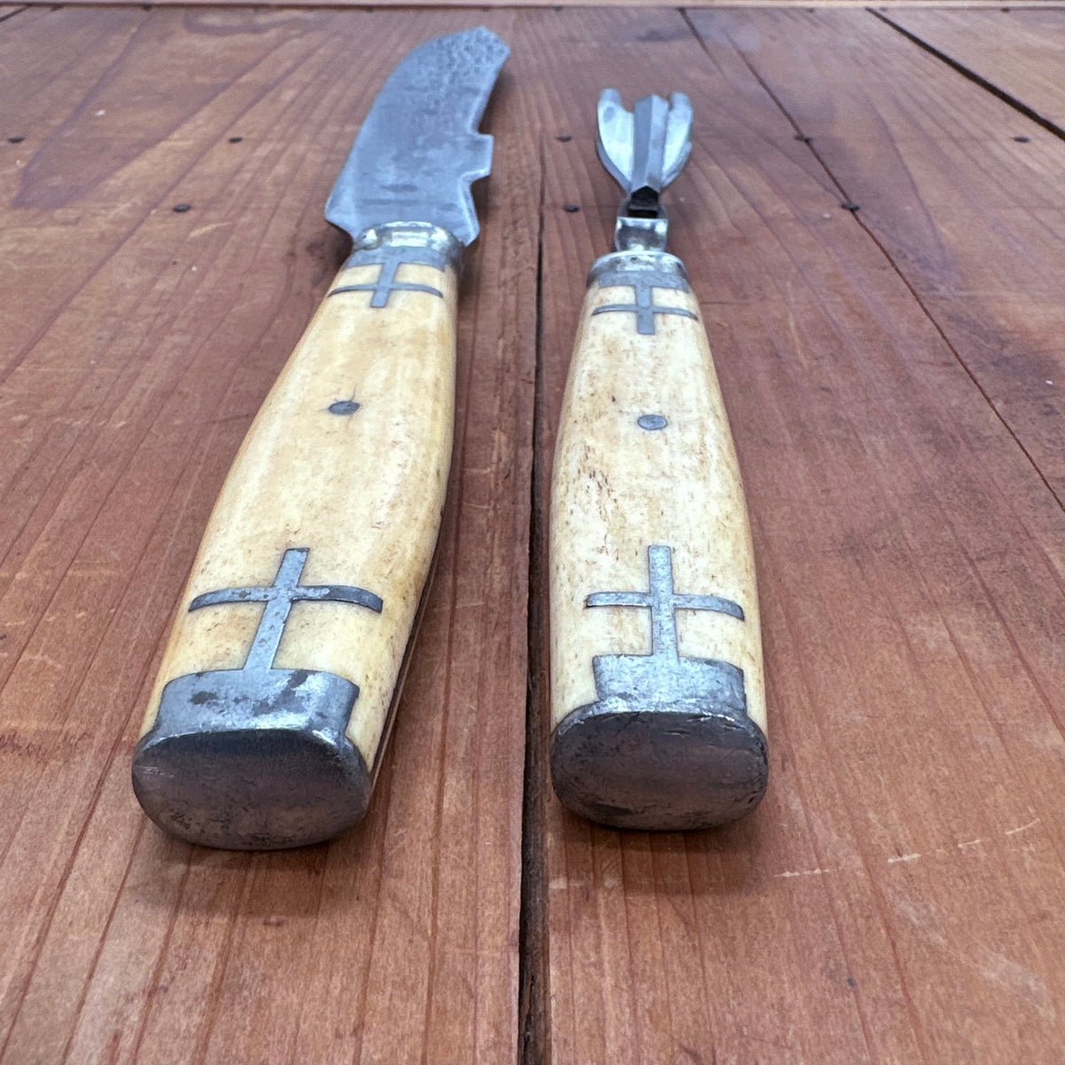 Meriden Cutlery Co Carving Set "The Centennial" 1876 Centennial