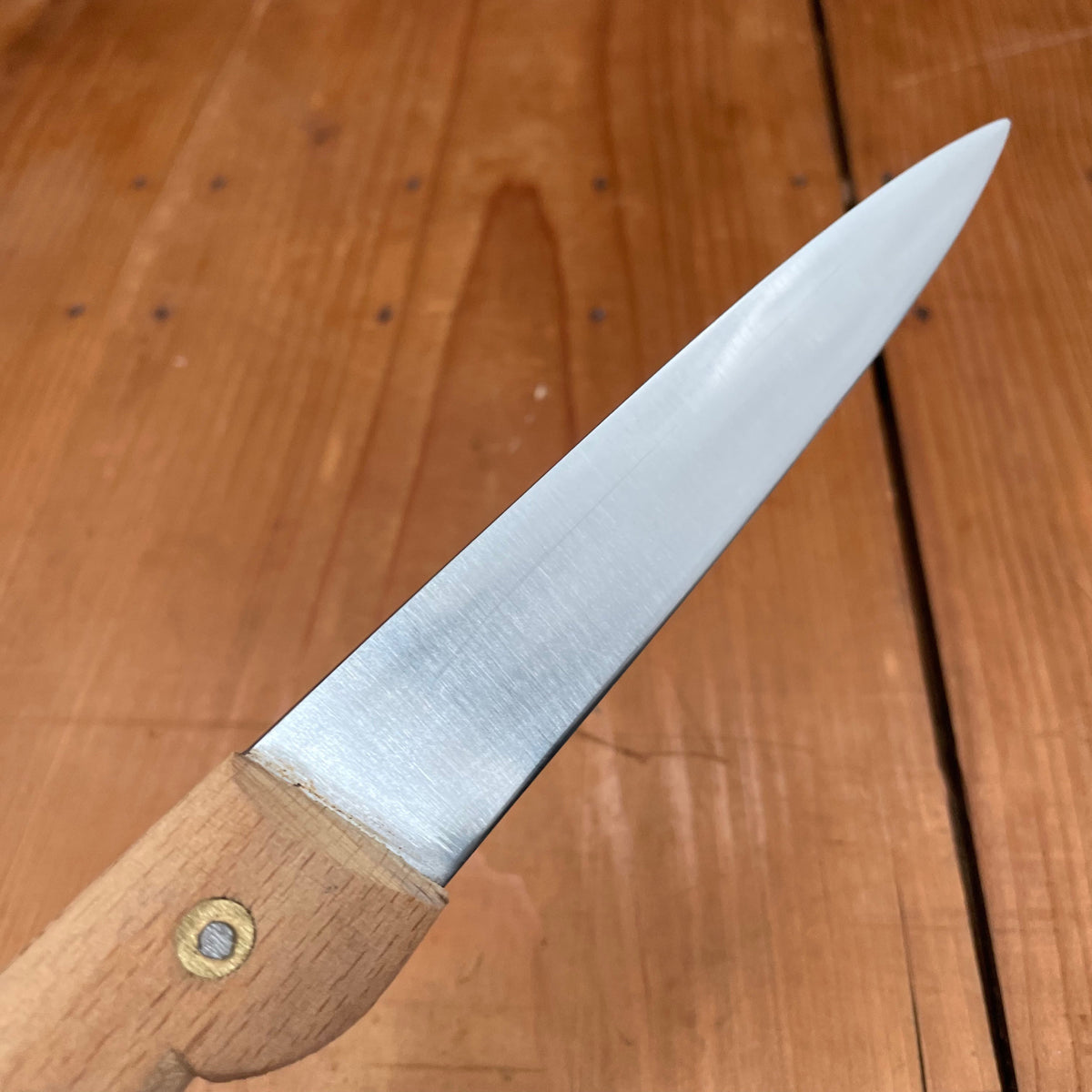 New Old Stock 5.5" Flexible Saigner Fillet Carbon Steel Rosette Beech