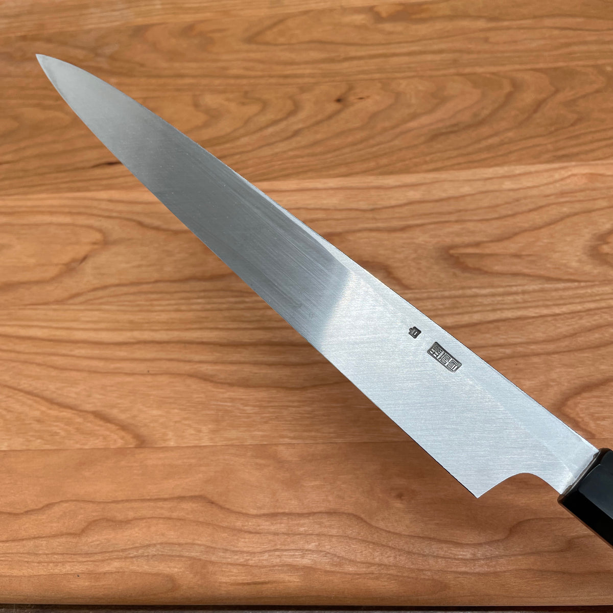 Sakai Kikumori Kikuzuki Kuro 240mm Yanagi Shirogami 2 with Saya