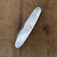Wester Bros 2 7/8" Whittler Mother Of Pearl Crocus Polish 1904-67
