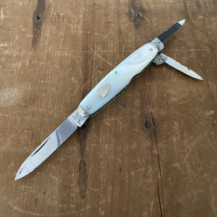 Wester Bros 2 7/8" Whittler Mother Of Pearl Crocus Polish 1904-67