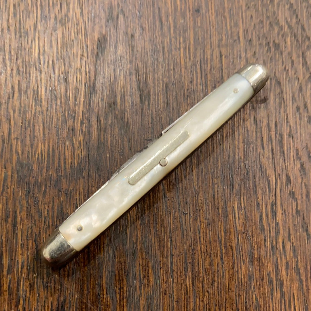 T Hessenbruch & Co 2 7/8" Pen Knife Pearl Philadelphia 1873-1906