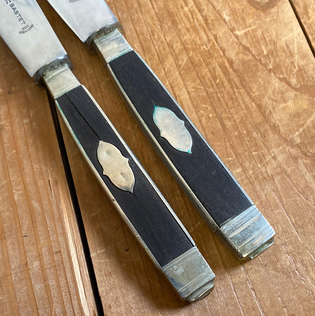 J A Henckels ‘Bastet’ Niet Roestend Table Knives x2 for Netherlands 1920’s