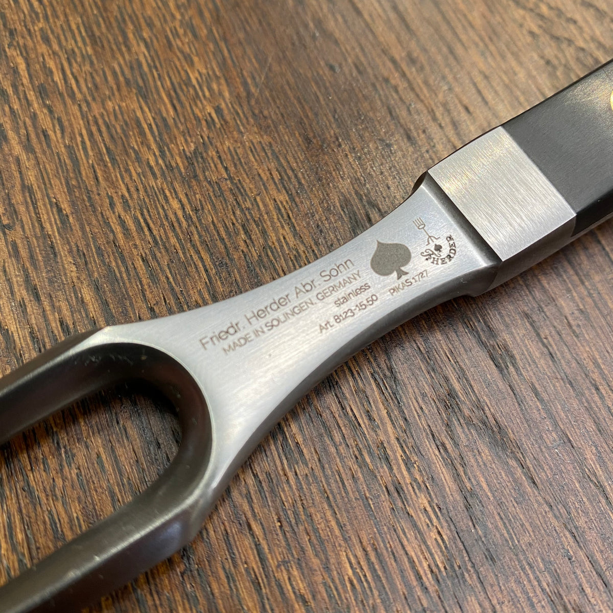 Friedr Herder 5” Old Farmer's Knife Flexible Carbon Steel Cherry Brass –  Bernal Cutlery