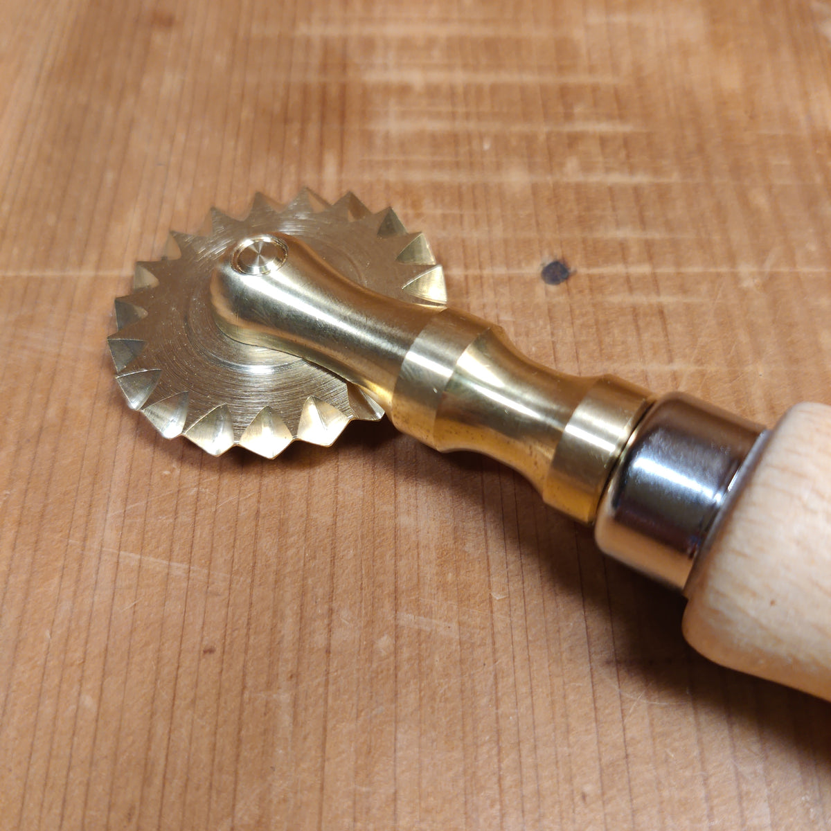 Pasta Cutting Wheel with Brass Single-toothed Blade