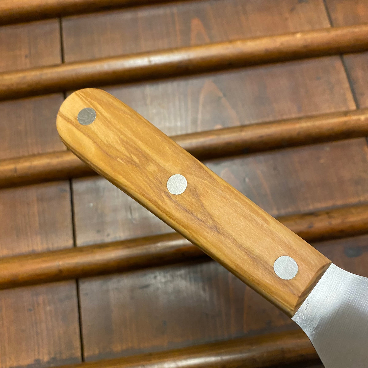 Flexible Turner Spatula - Left Handed - Olive Wood Handle