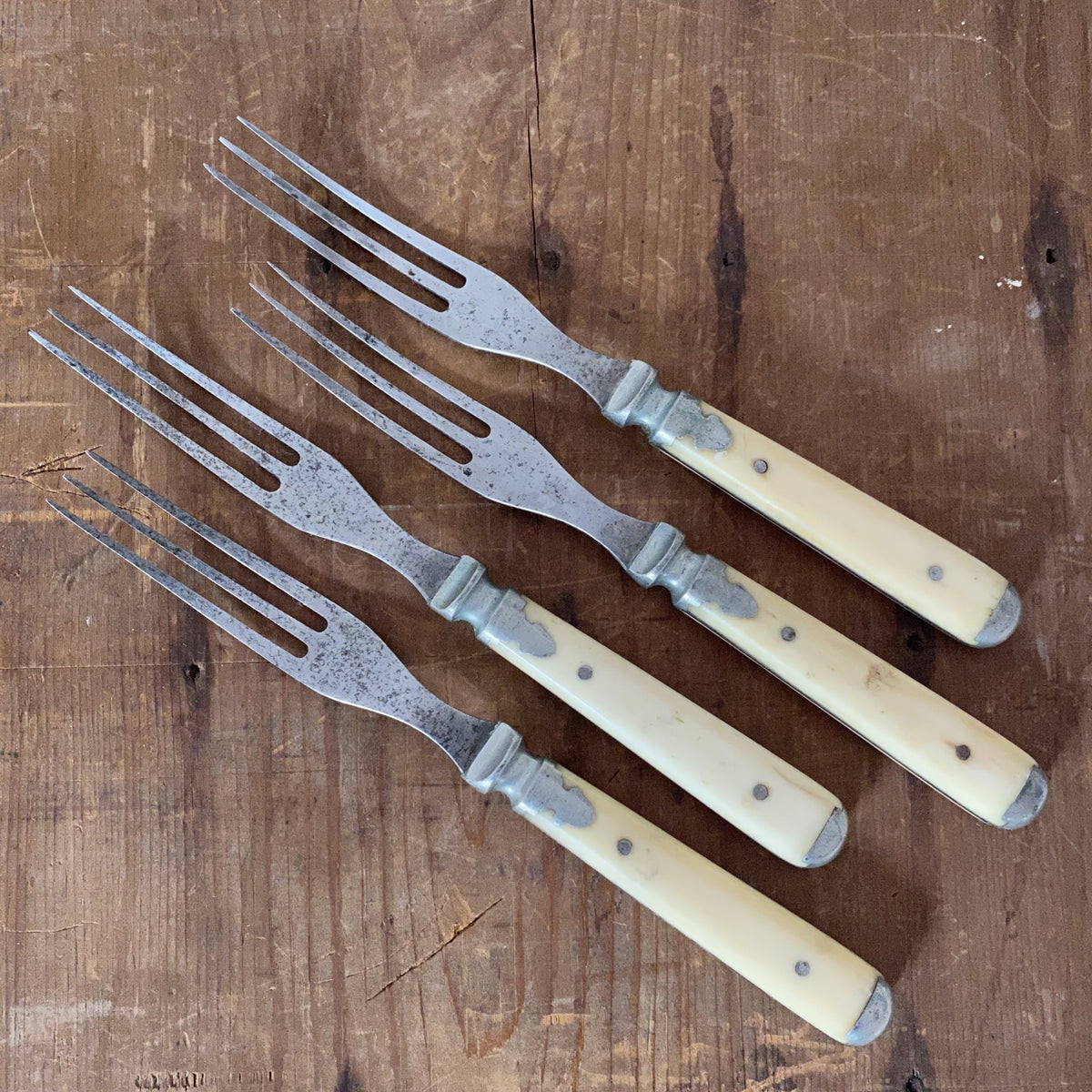 Meriden Cutlery Co Knife & Fork Set of 4 Bone & Pewter 1855-1918 (these 1870's?)