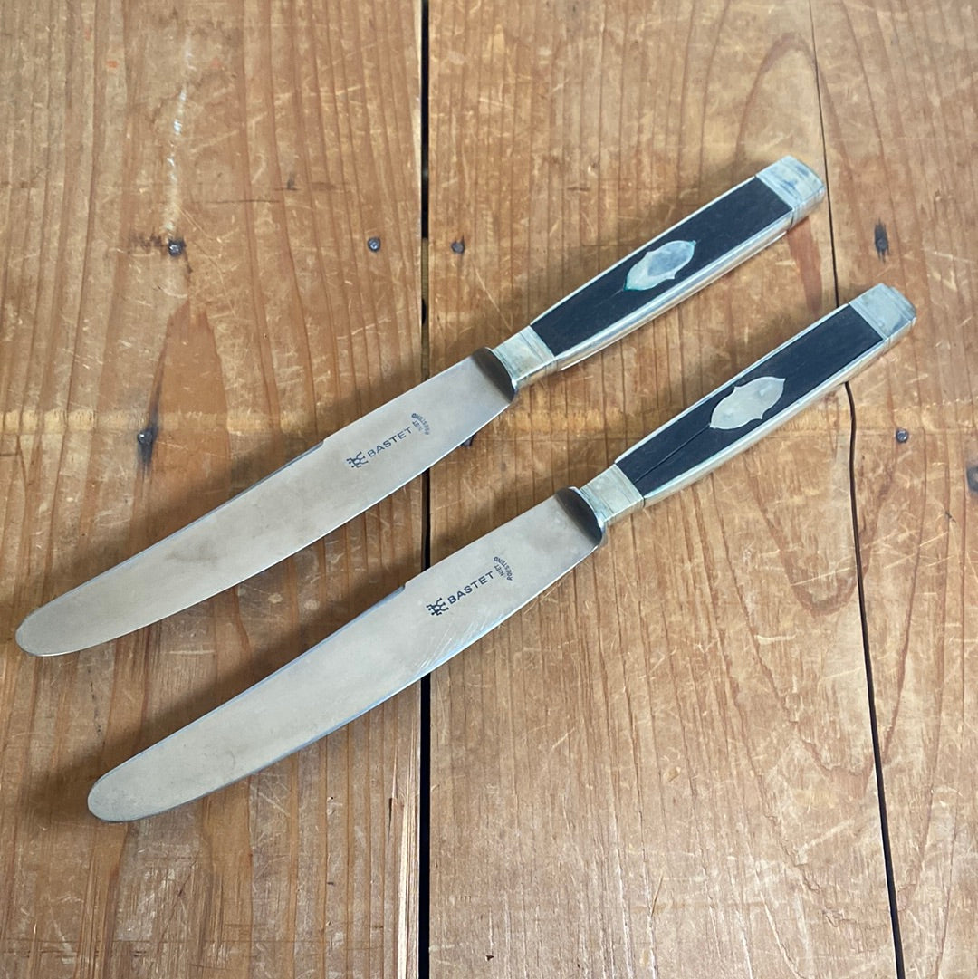 J A Henckels ‘Bastet’ Niet Roestend Table Knives x2 for Netherlands 1920’s