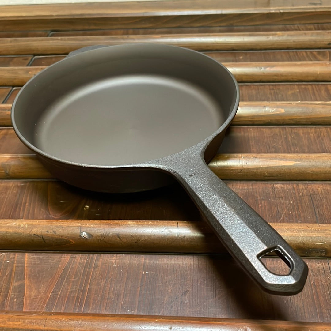 Made in Georgia - Cast Iron Handle Cover- Extra Thick Leather Heat  Resistant Handle Holder for Cast Iron Skillets, Pans